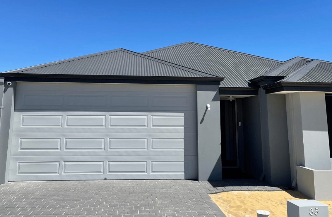 Full exterior house painting, trim, and garage door finish on a residential property in Narre Warren North.